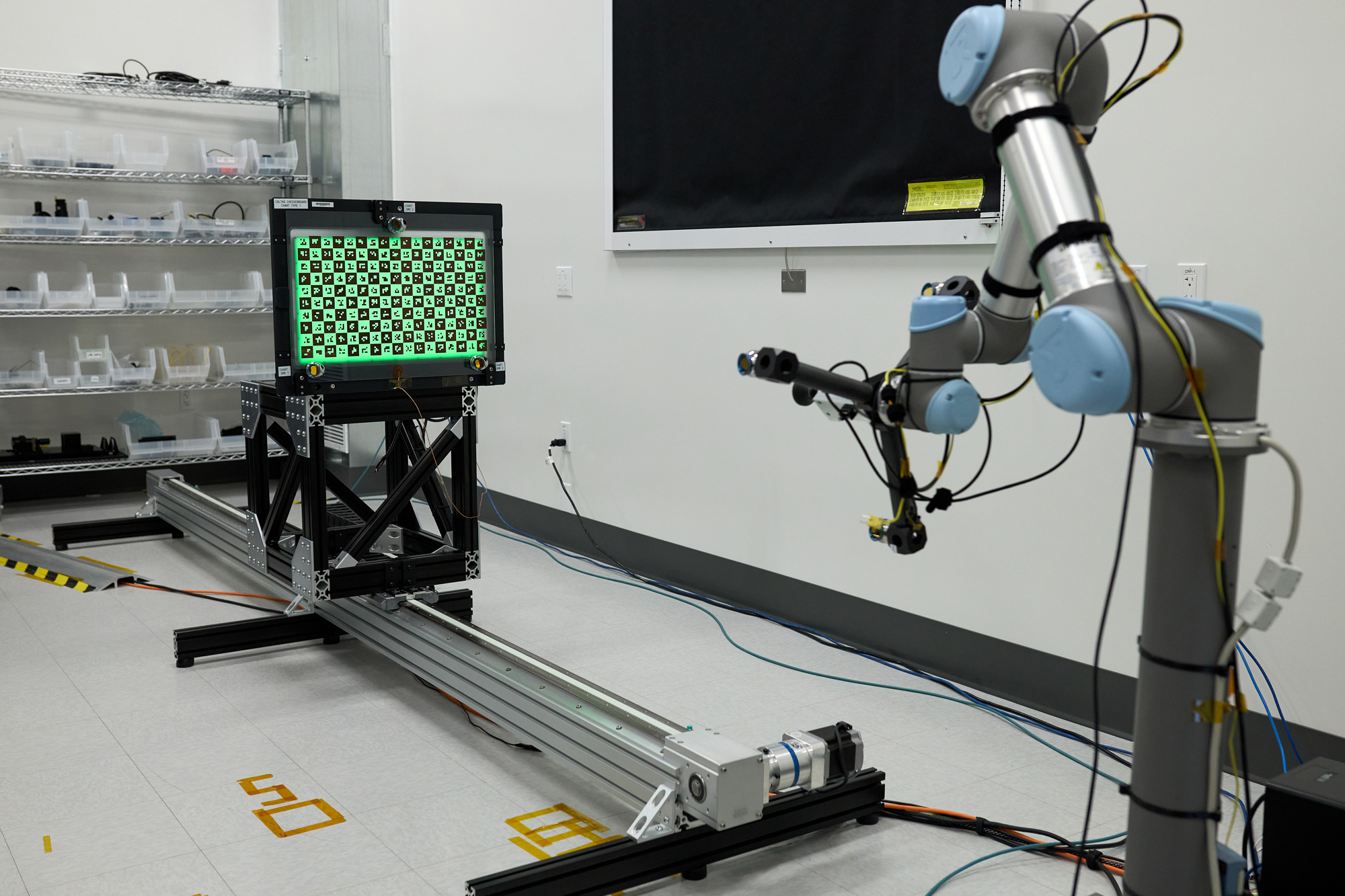 PixelTraq offers flexible configuration options for various camera parameters, such as field-of-view, working distance, wavelength, target density, chart design, electronic interface, and camera model.